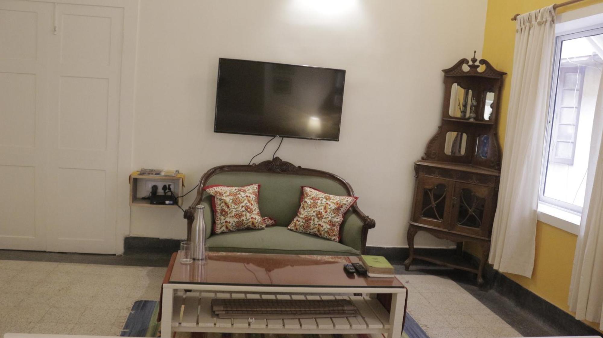 5/4 - Calcutta'S Freshest Bnb Exterior photo