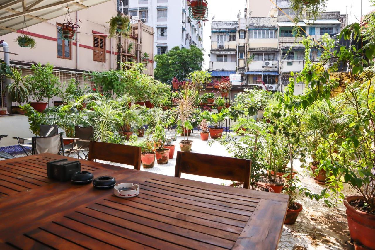 5/4 - Calcutta'S Freshest Bnb Exterior photo